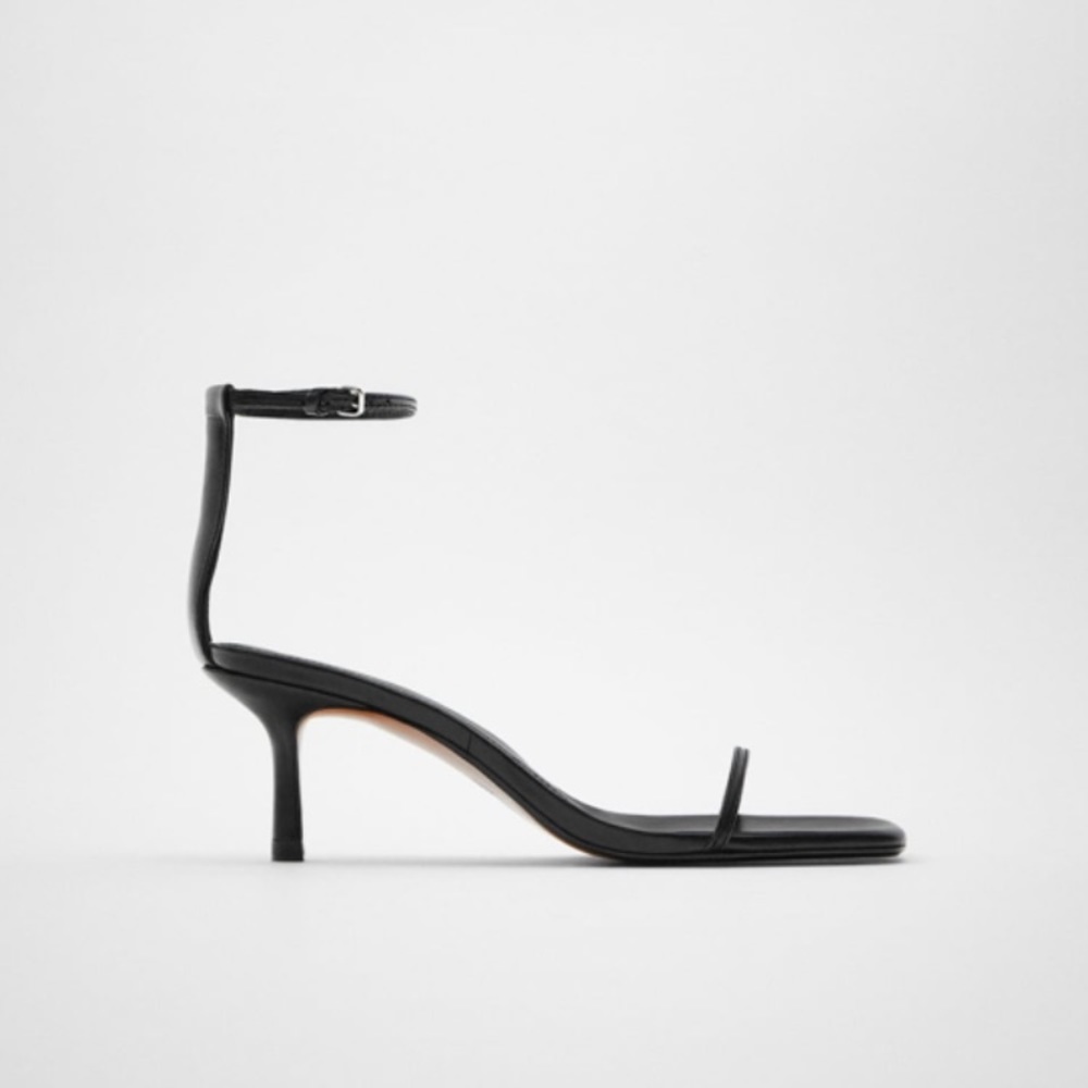Black leather Zara strap Heels Size 37